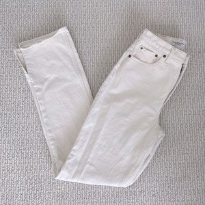 Abercrombie 90’s Straight Ultra High Rise Jeans